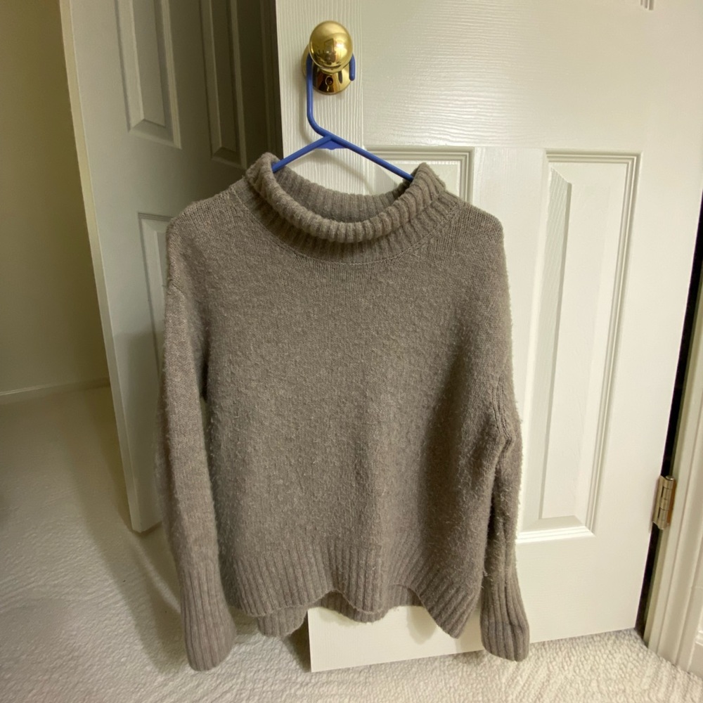 Turtle neck sweater